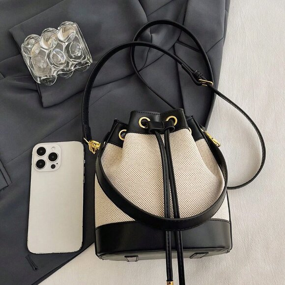 Black Elegant Women's Mini Handbag With Adjustable Strap - Picture 6 of 6